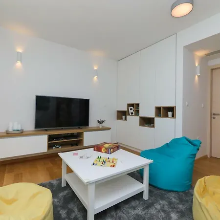 Bondi Vila *